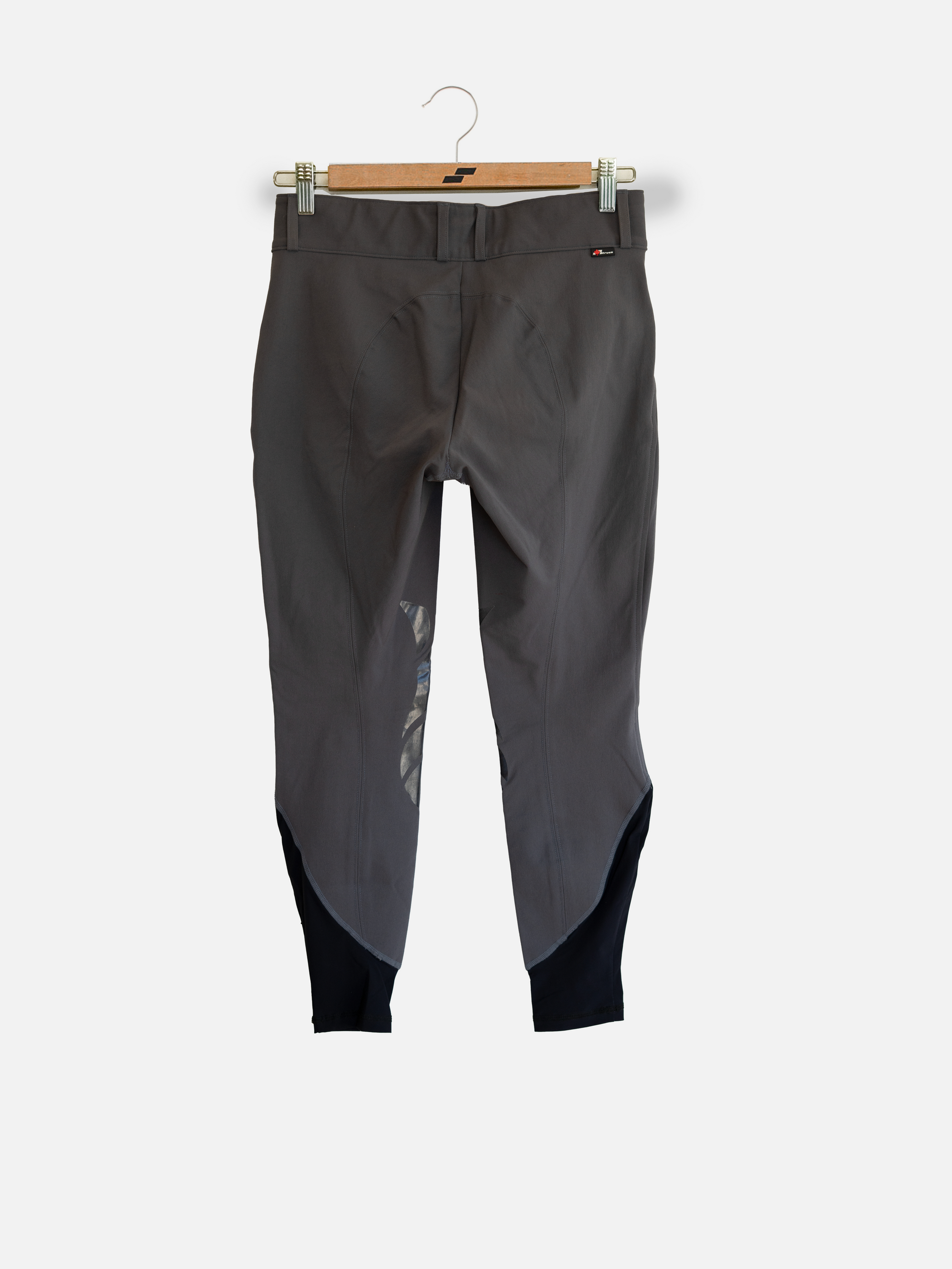 W60 Charcoal: 28