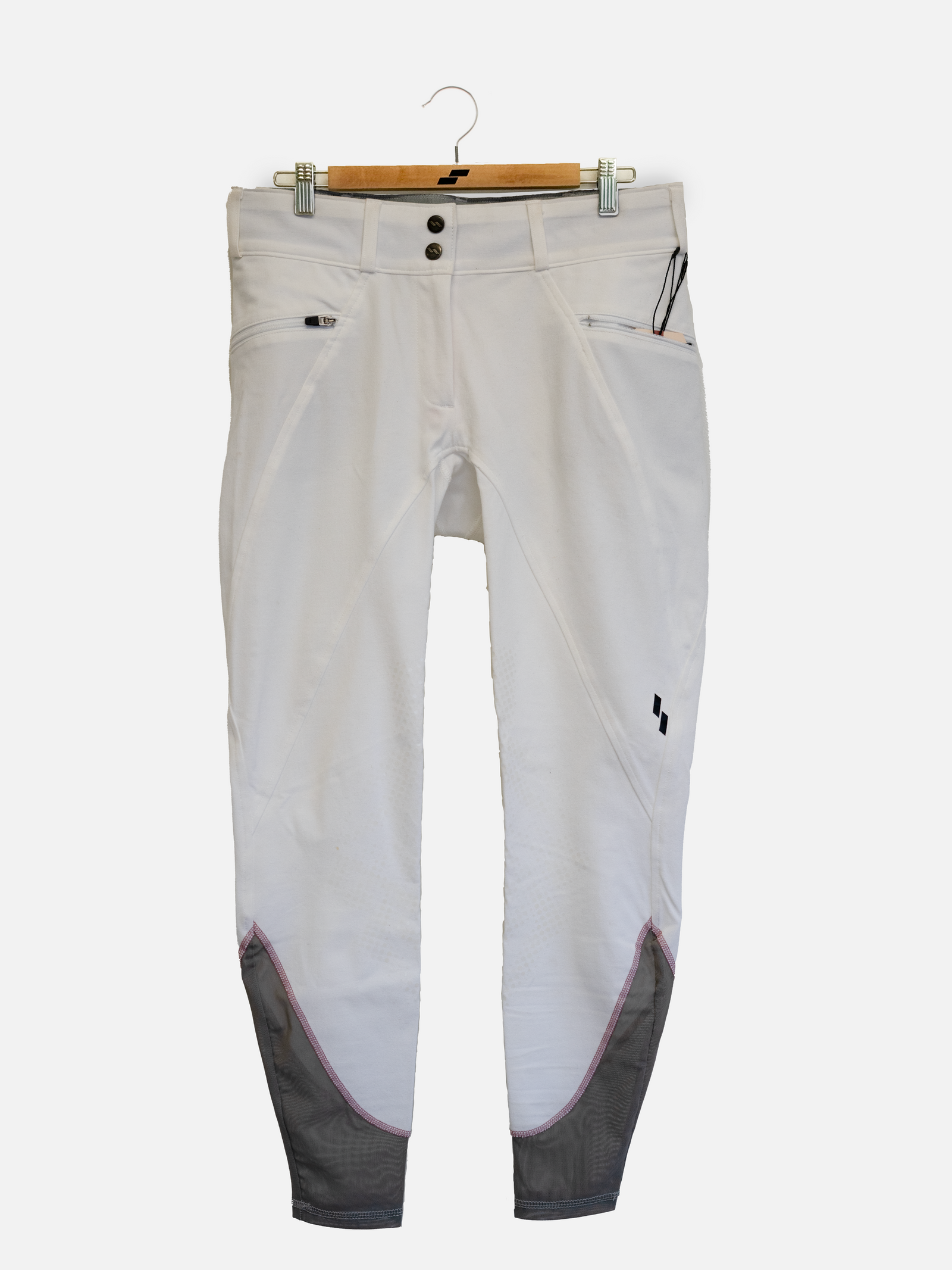 W100 White: 27