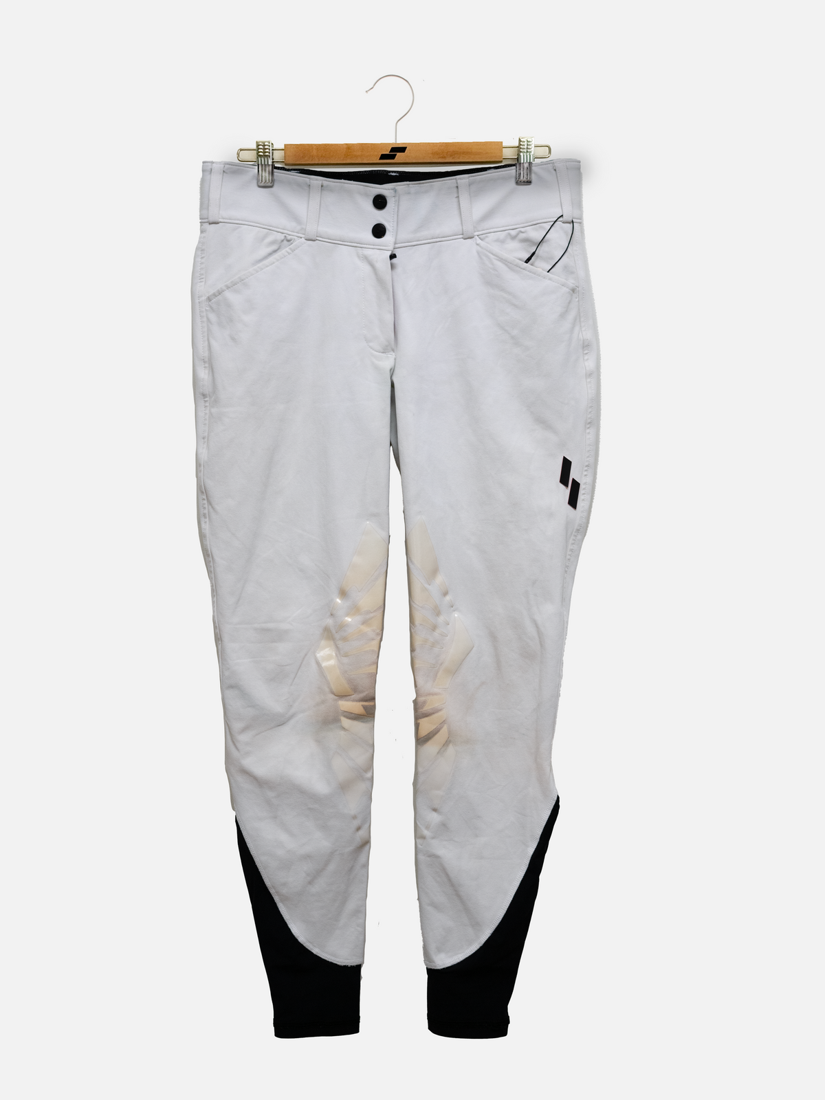 W50 White: 28