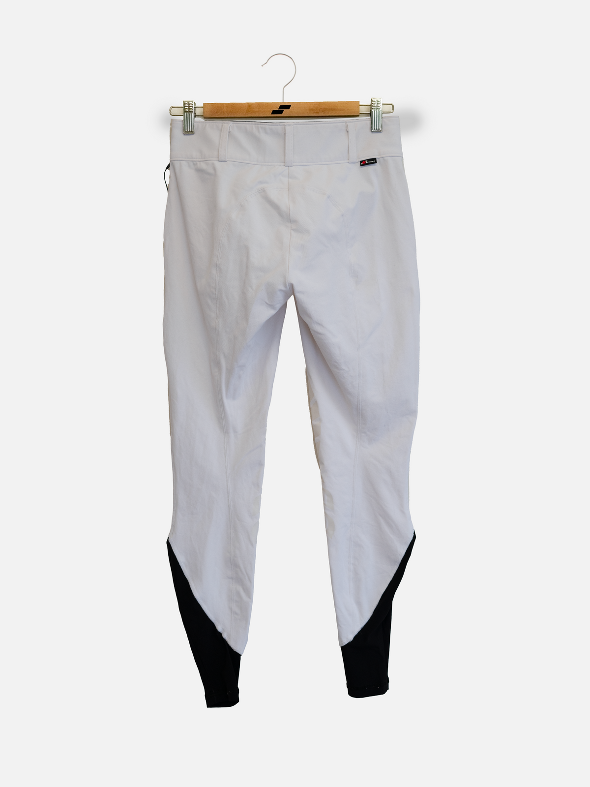 W50 White: 25