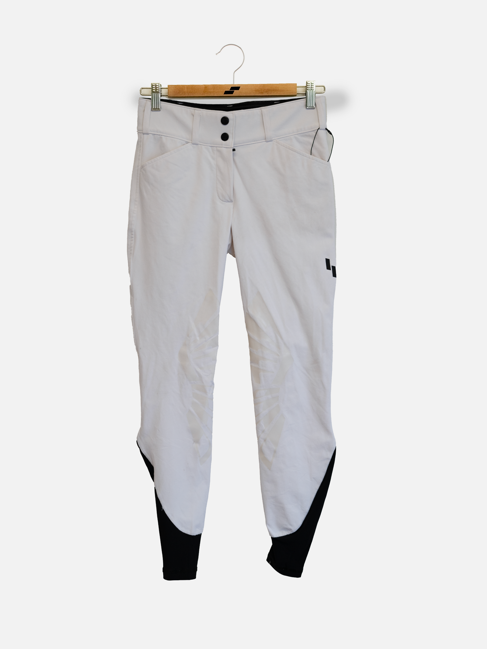 W50 White: 25