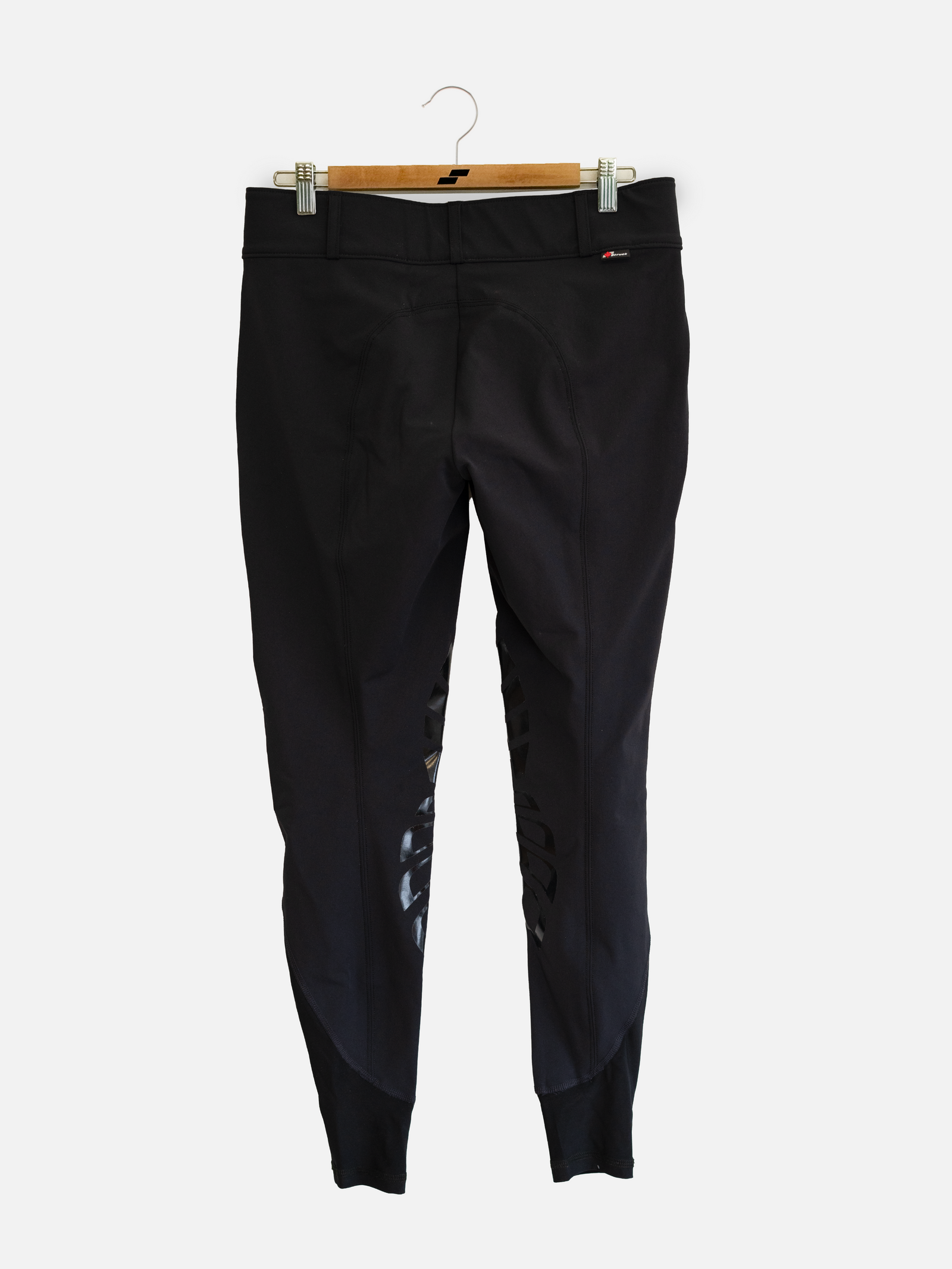 W50 Black: 28