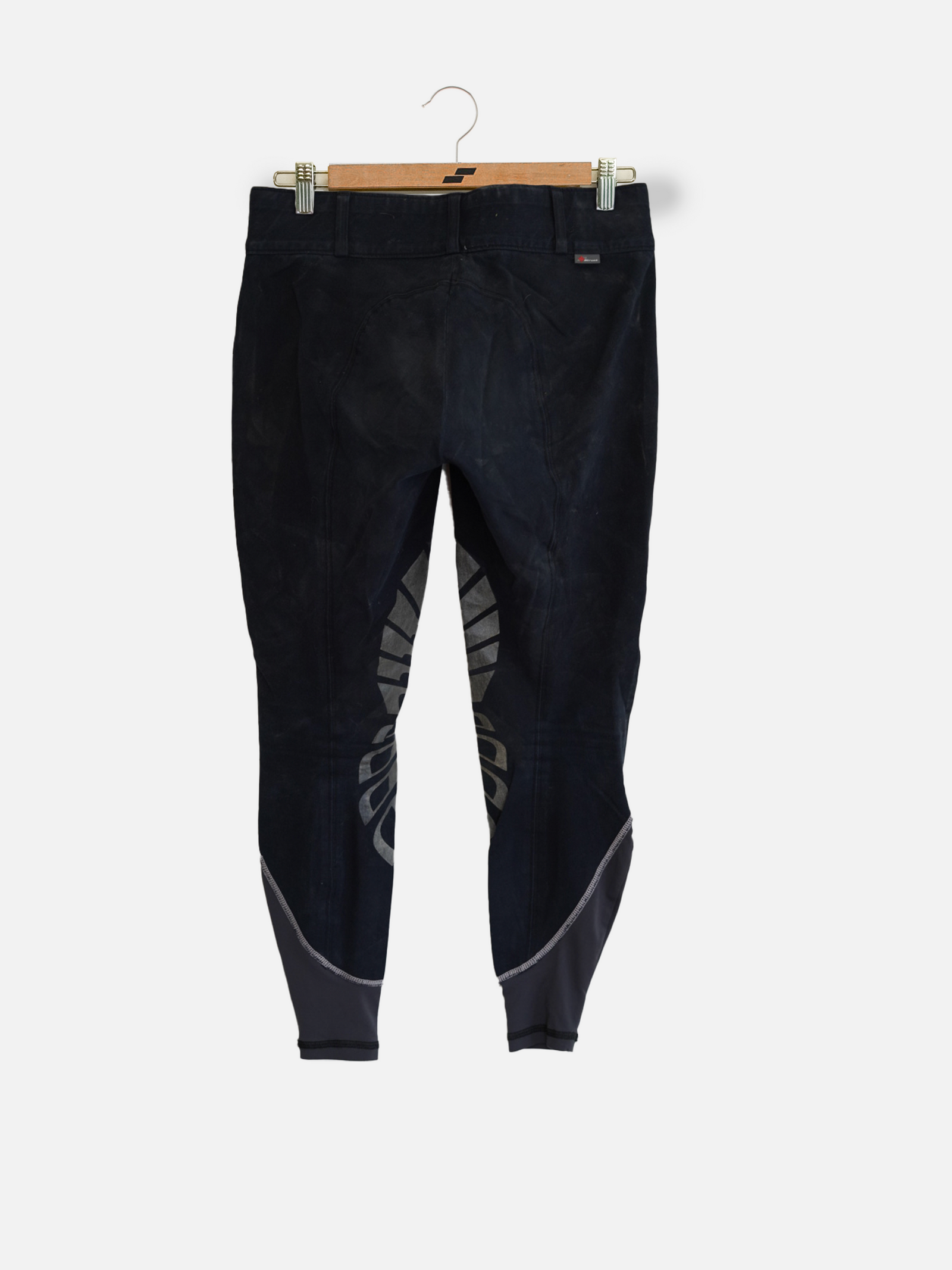 W50 Black: 27