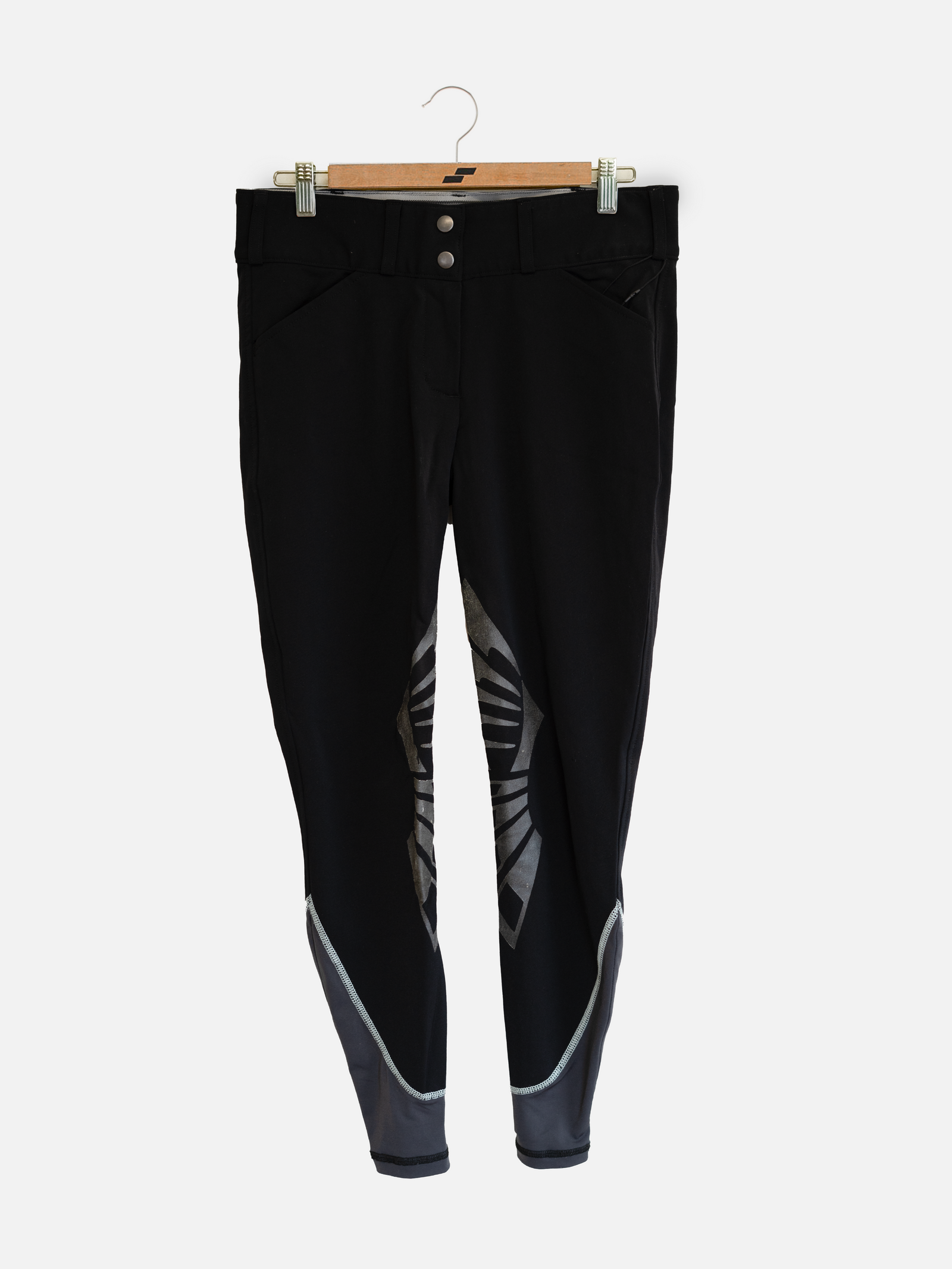 W50 Black: 27