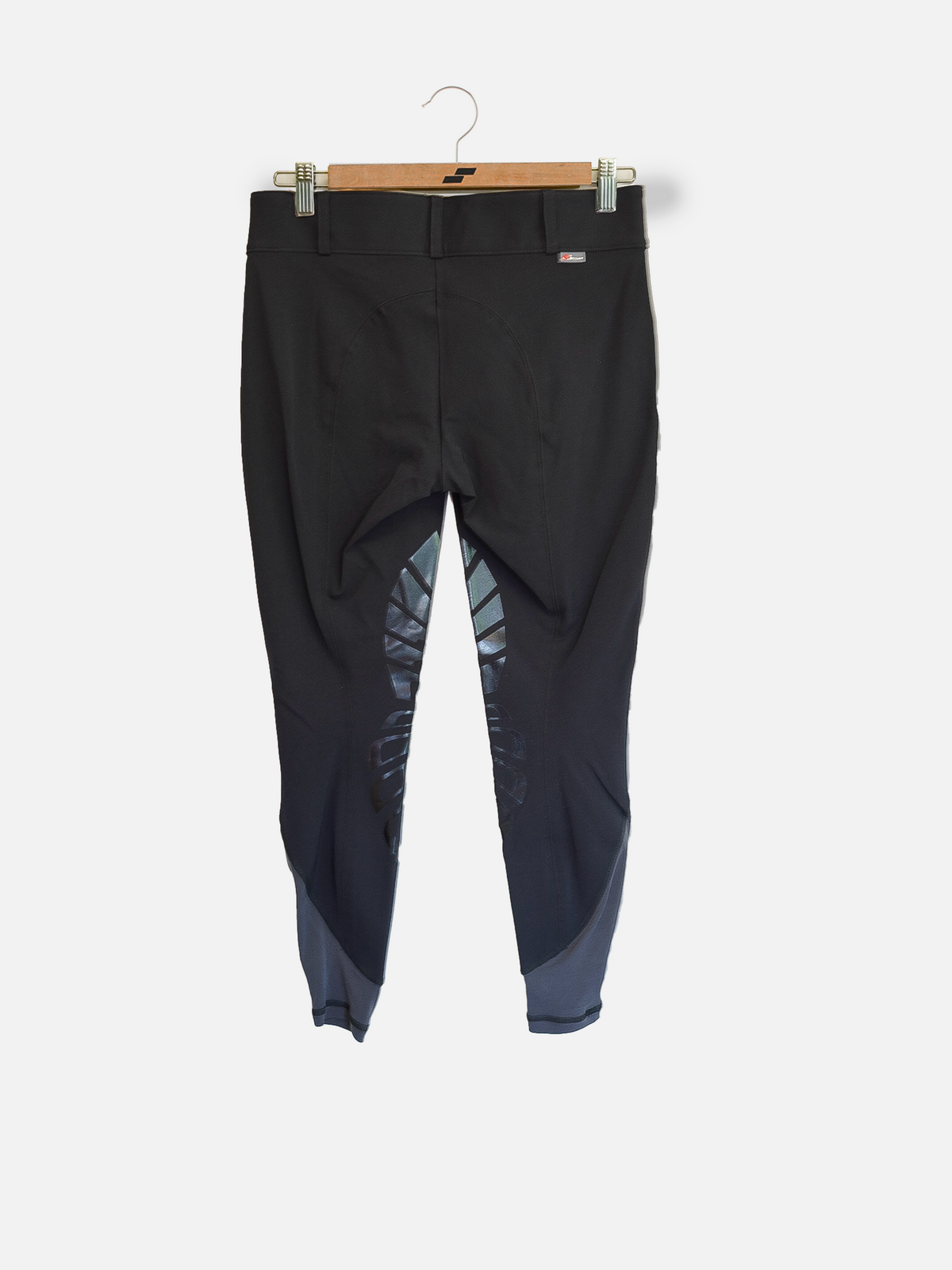 W50 Black: 28