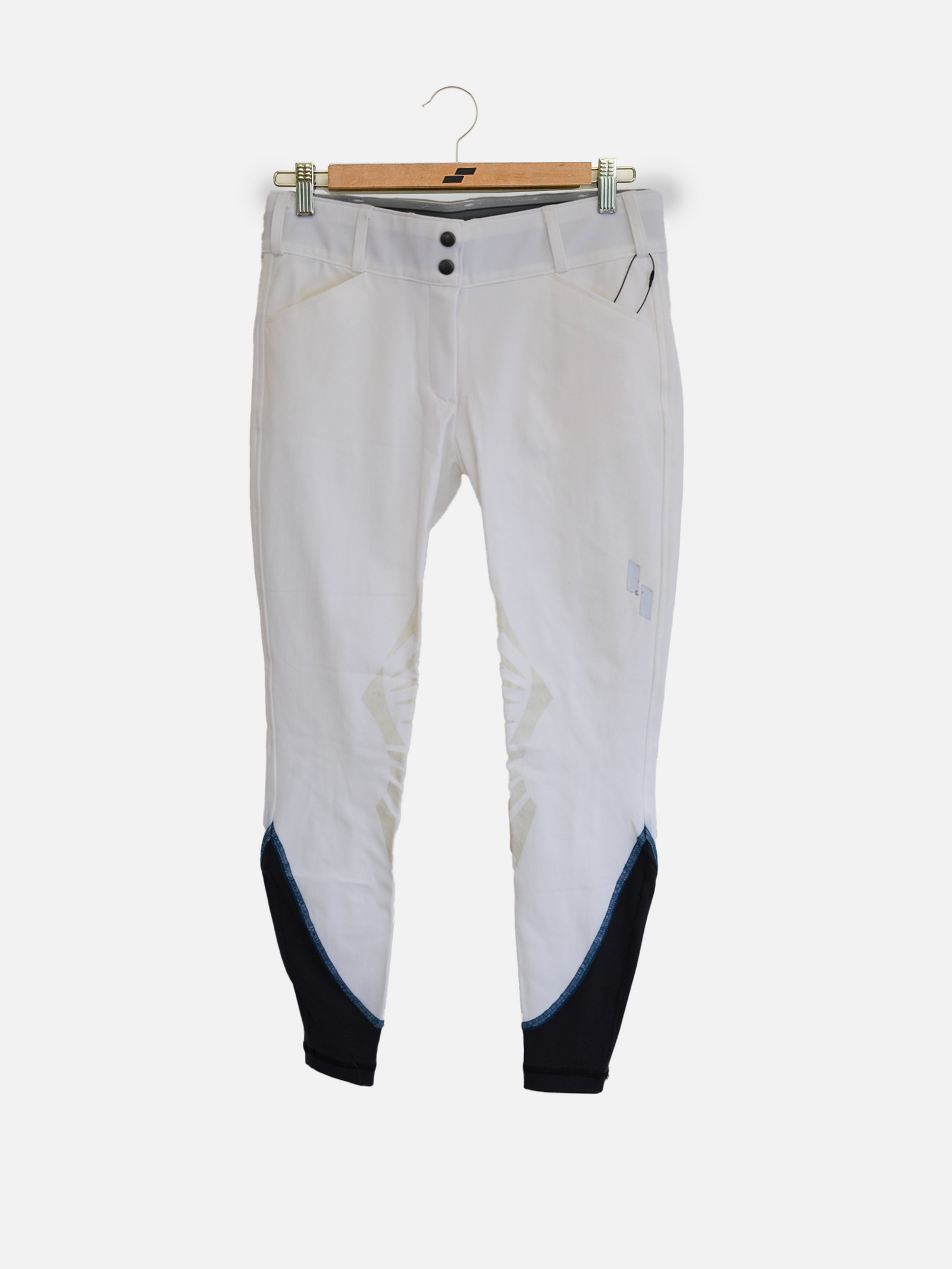 W50 White: 28