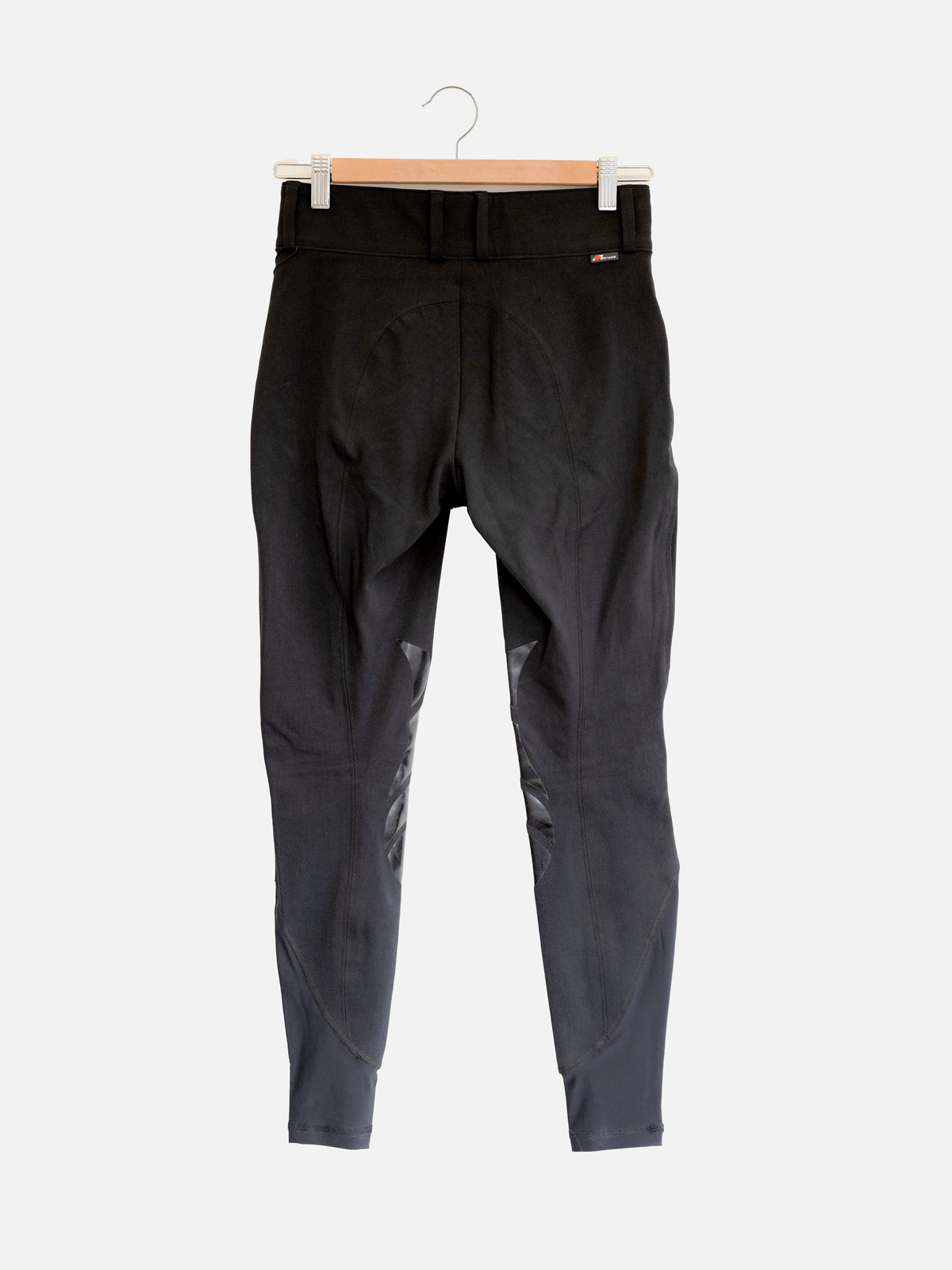 W60 Black: 24