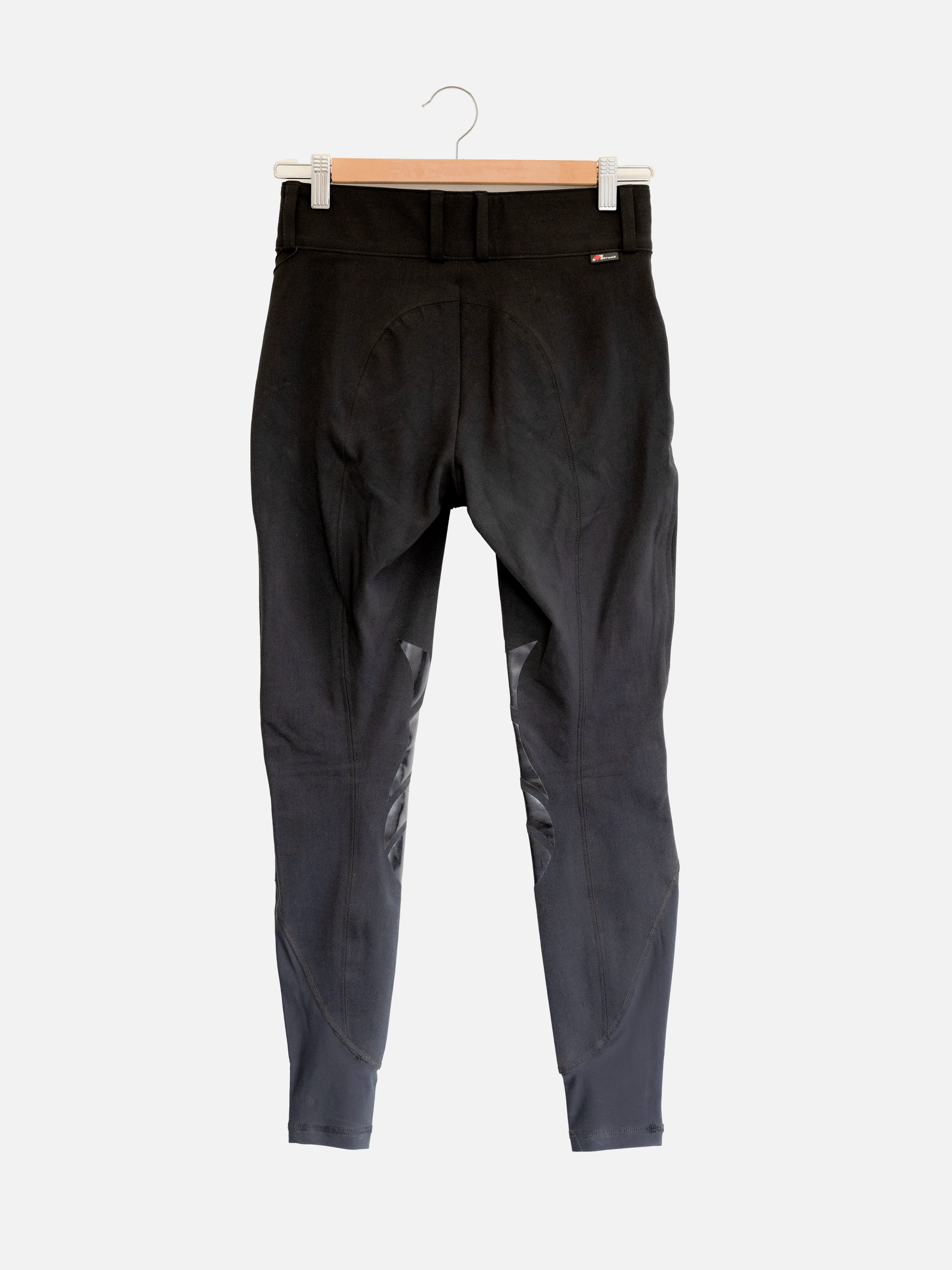W60 Black: 24
