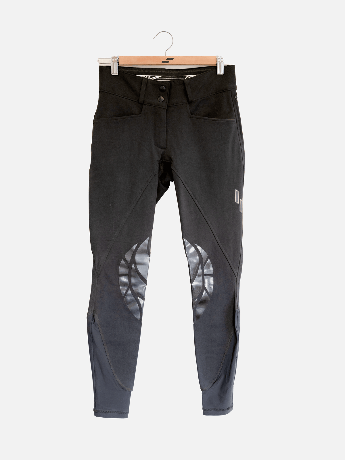 W60 Black: 24